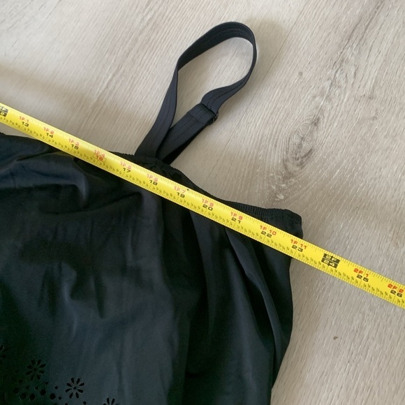 Swimsuits for All Swim 365 Laser Cut Off The Shoulder Swim Dress‎ Black Size 26 - Picture 9 of 15